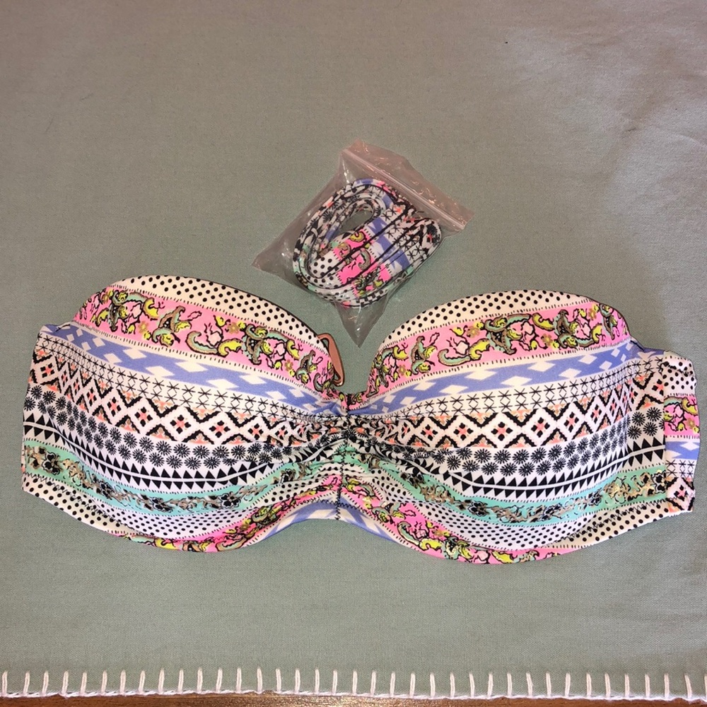 Victoria’s Secret bikini top